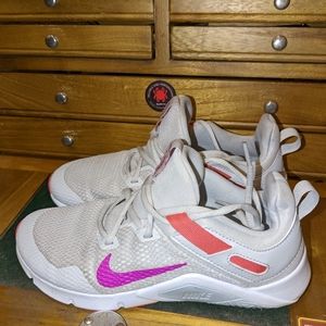 Nike Legend Essential